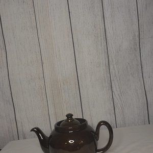 Vintage "Brown Betty" teapot. Made in England
